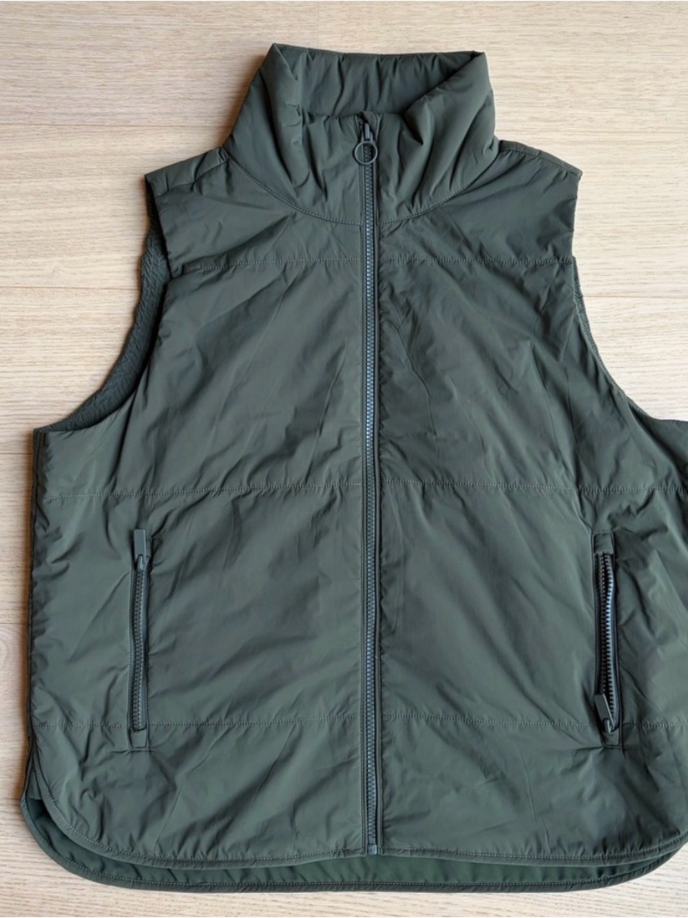 Vuori Canyon Insulated Vest - Size L - Color: Olive - Picture 2 of 3